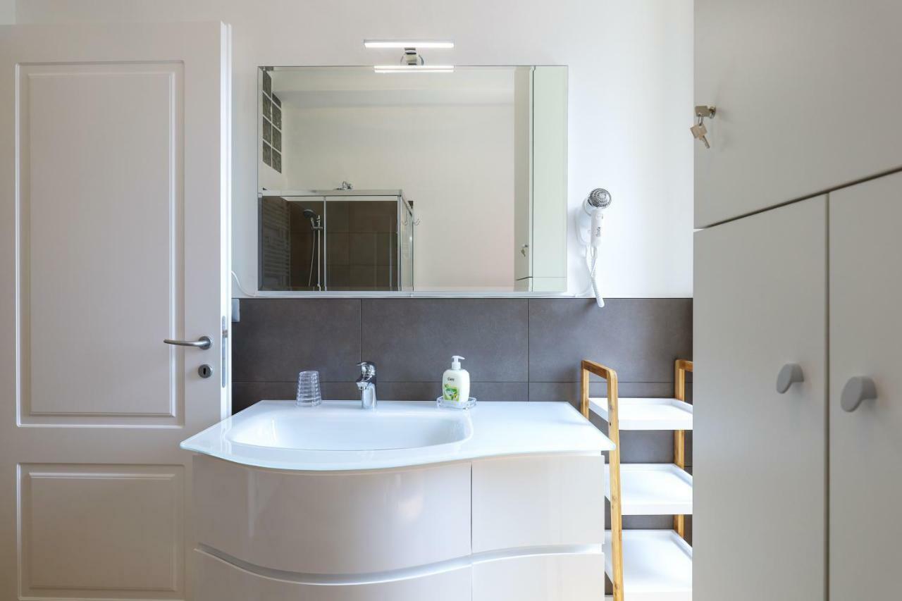 Primopiano - Sammartini Apartment Милано Екстериор снимка